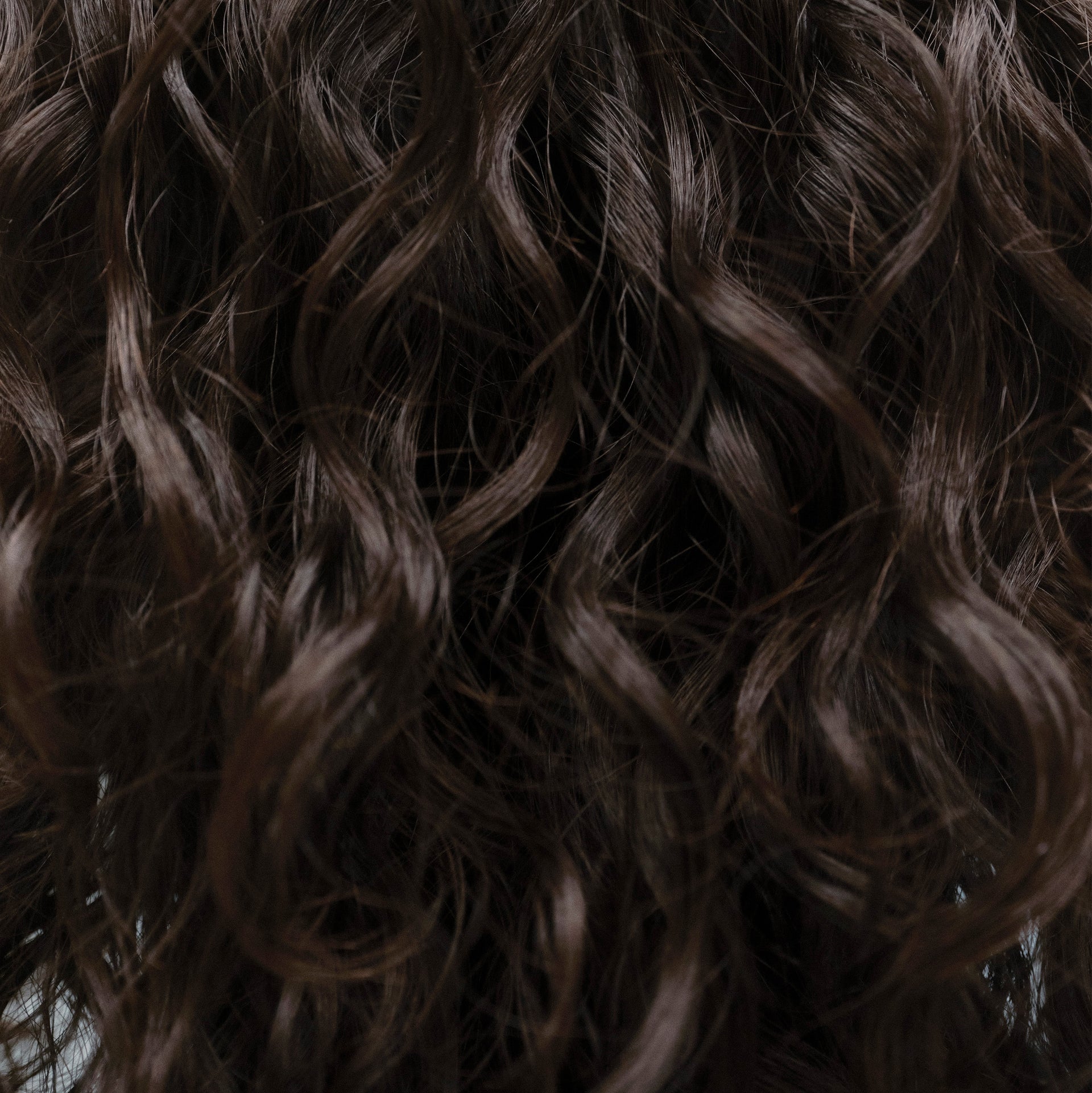 TheHydratingShampoo-OnModel02